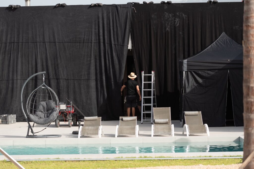 black out curtain film shoot pool mallorca